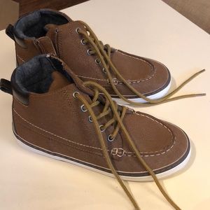 Boys Gap Hightop Shoes Size 2